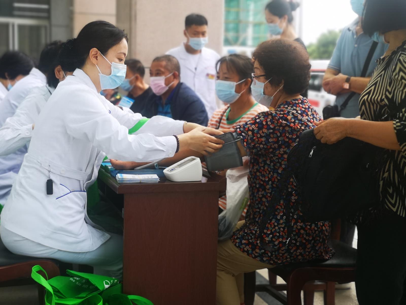 护理2.jpg 护理2.jpg