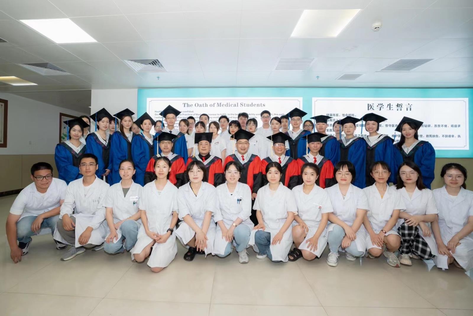 不坠青云之志、不负年少芳华 | 市三医院举办2022届硕士研究生毕业典礼