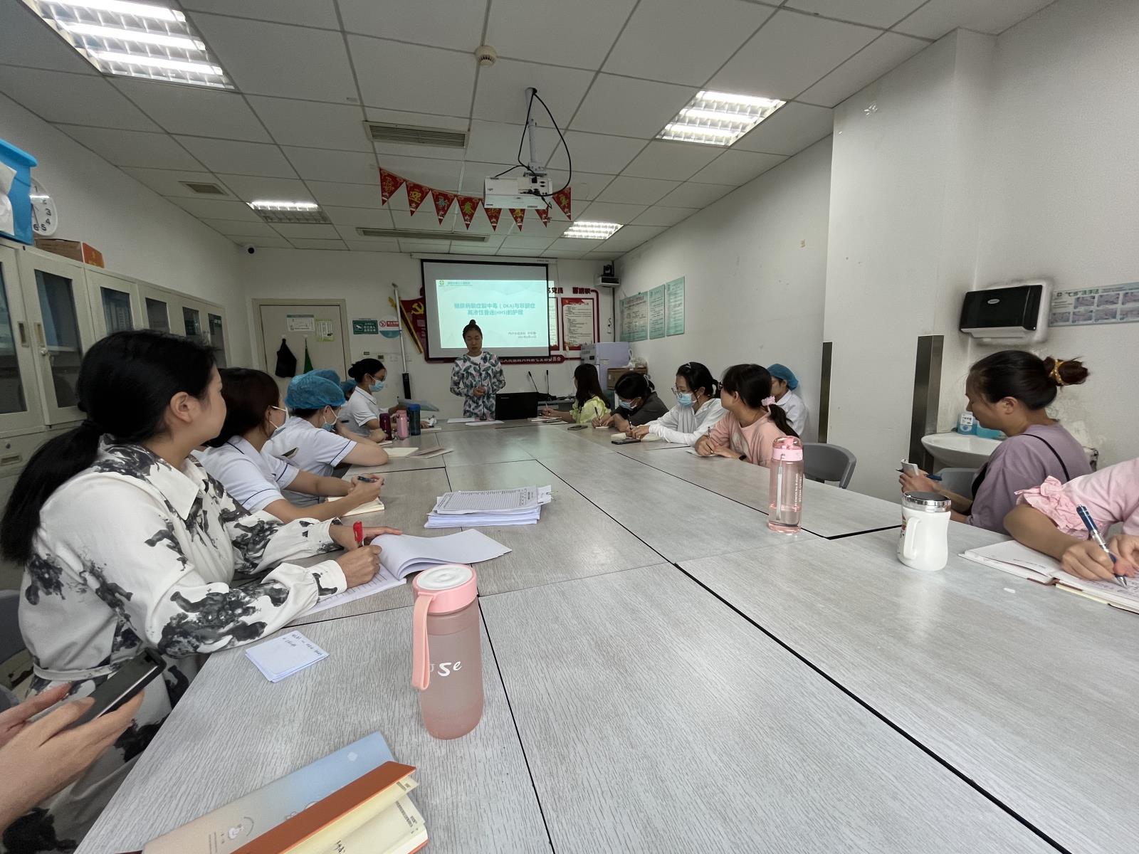 安静2.jpg 安静2.jpg