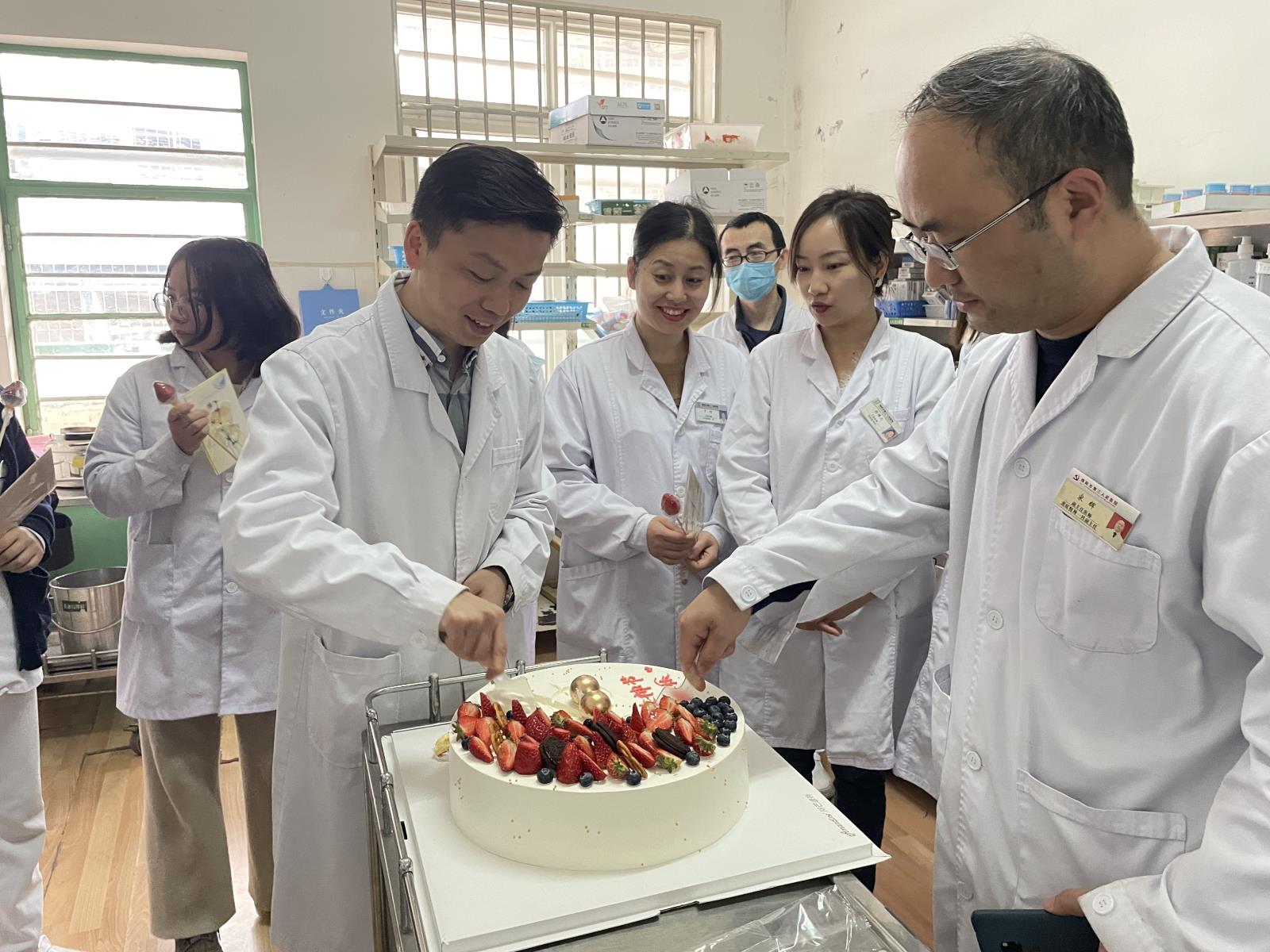 美丽处处绽放，重症精神一科庆祝三八妇女节