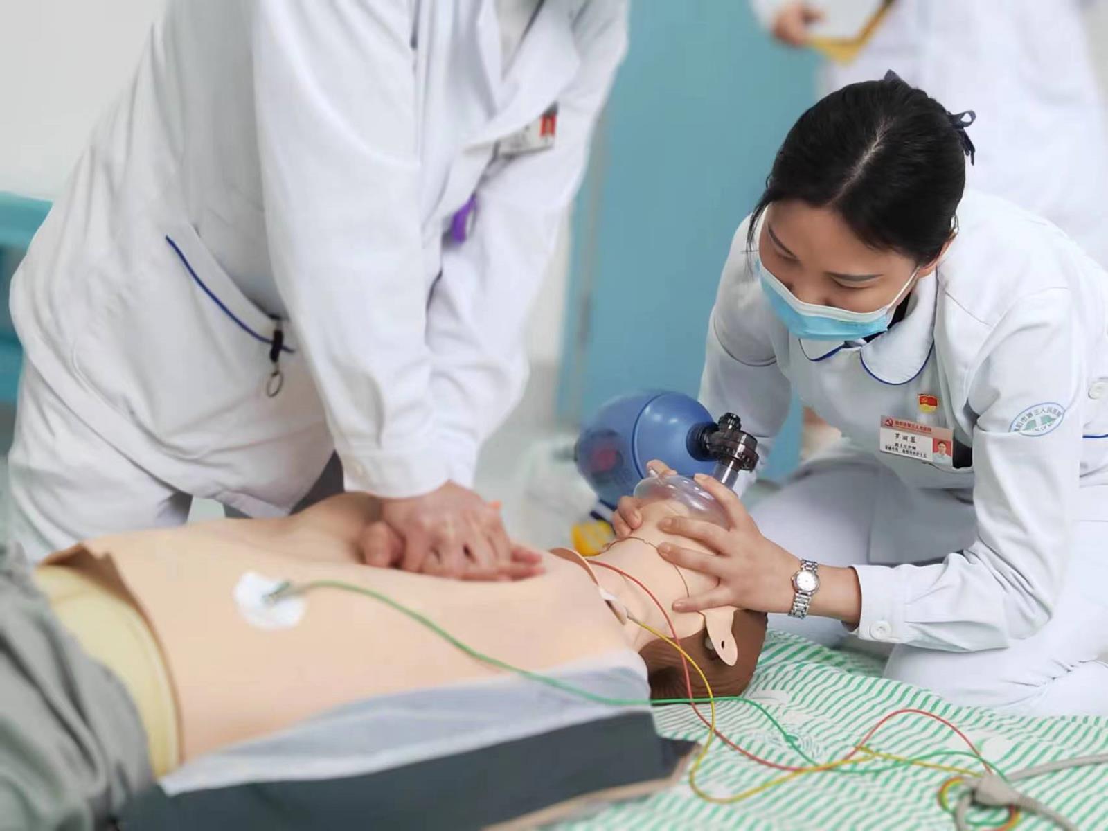 护理部举行2023年护士长技能考核