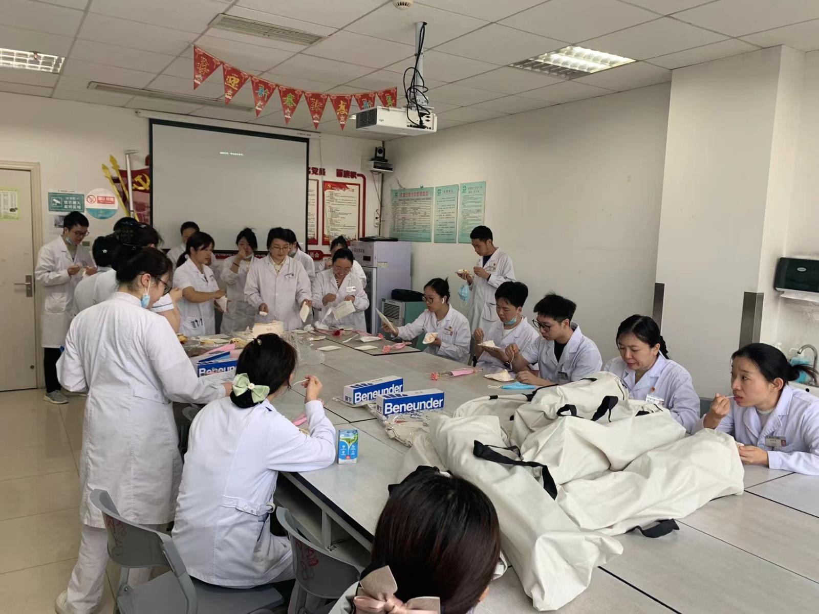 5.12护士节-致敬每一位可爱的医护人员