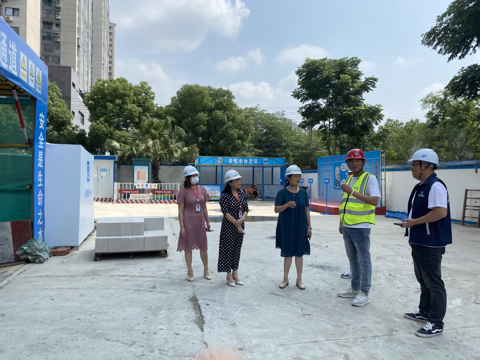 封面.jpg 封面.jpg