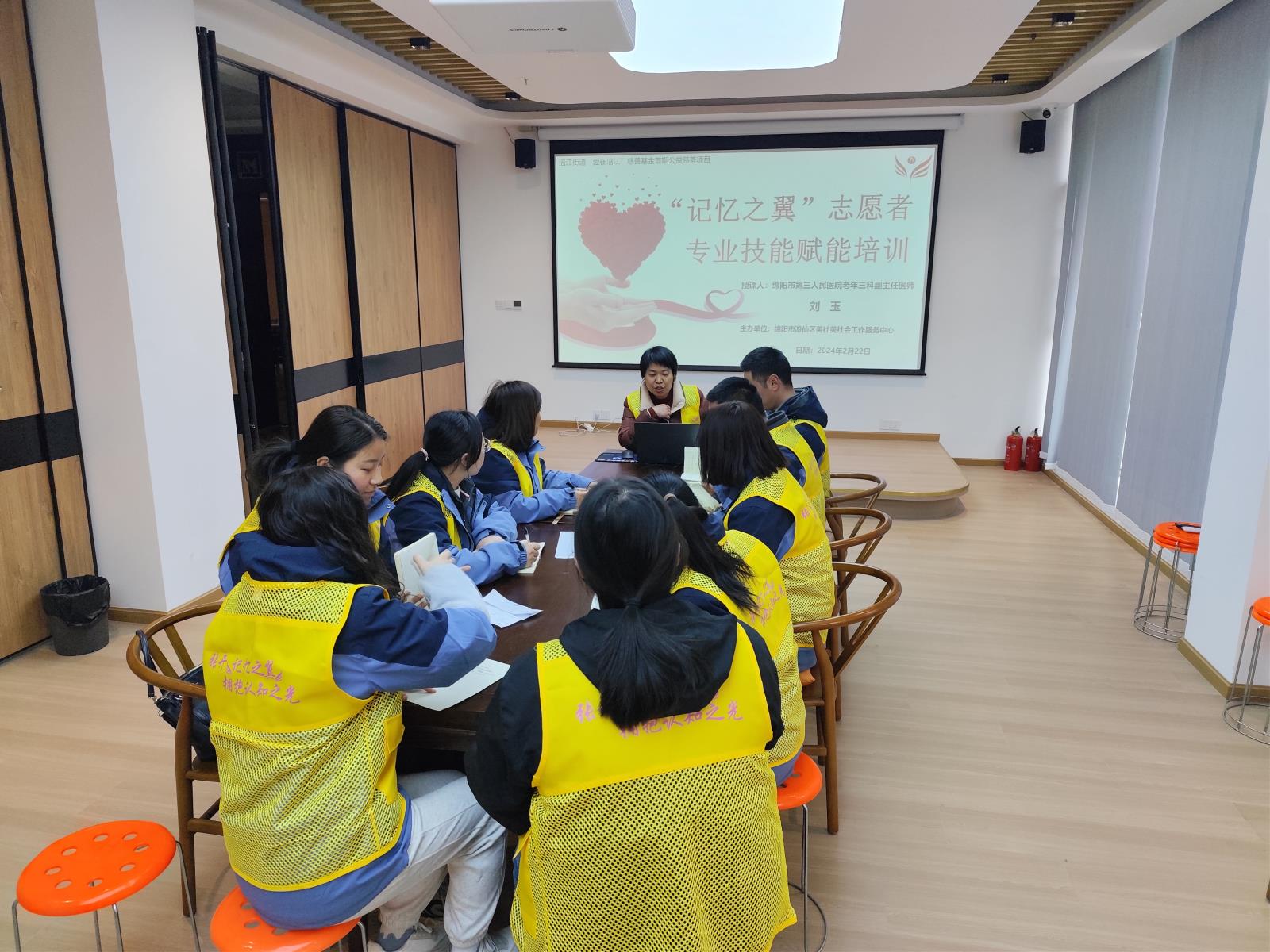 首页.jpg 首页.jpg