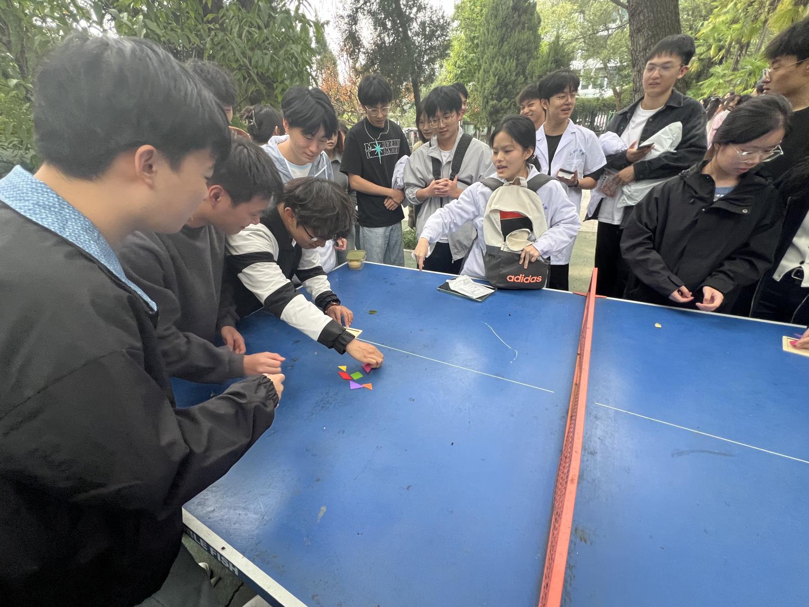 七巧板.jpg 七巧板.jpg