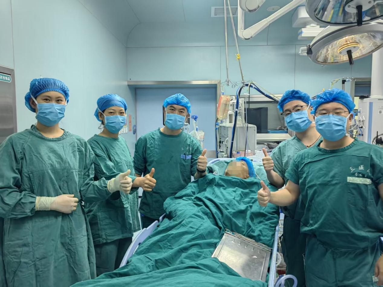 市三医院完成首例无管化胸腔镜肺手术，技术革新助力患者快速康复