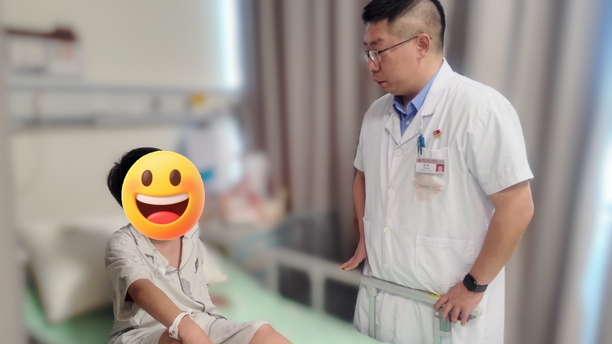 筛查前移、科普赋能、精准施治！绵阳市第三人民医院二院区（科新区）骨科中心开展青少年足弓健康全链条守护行动